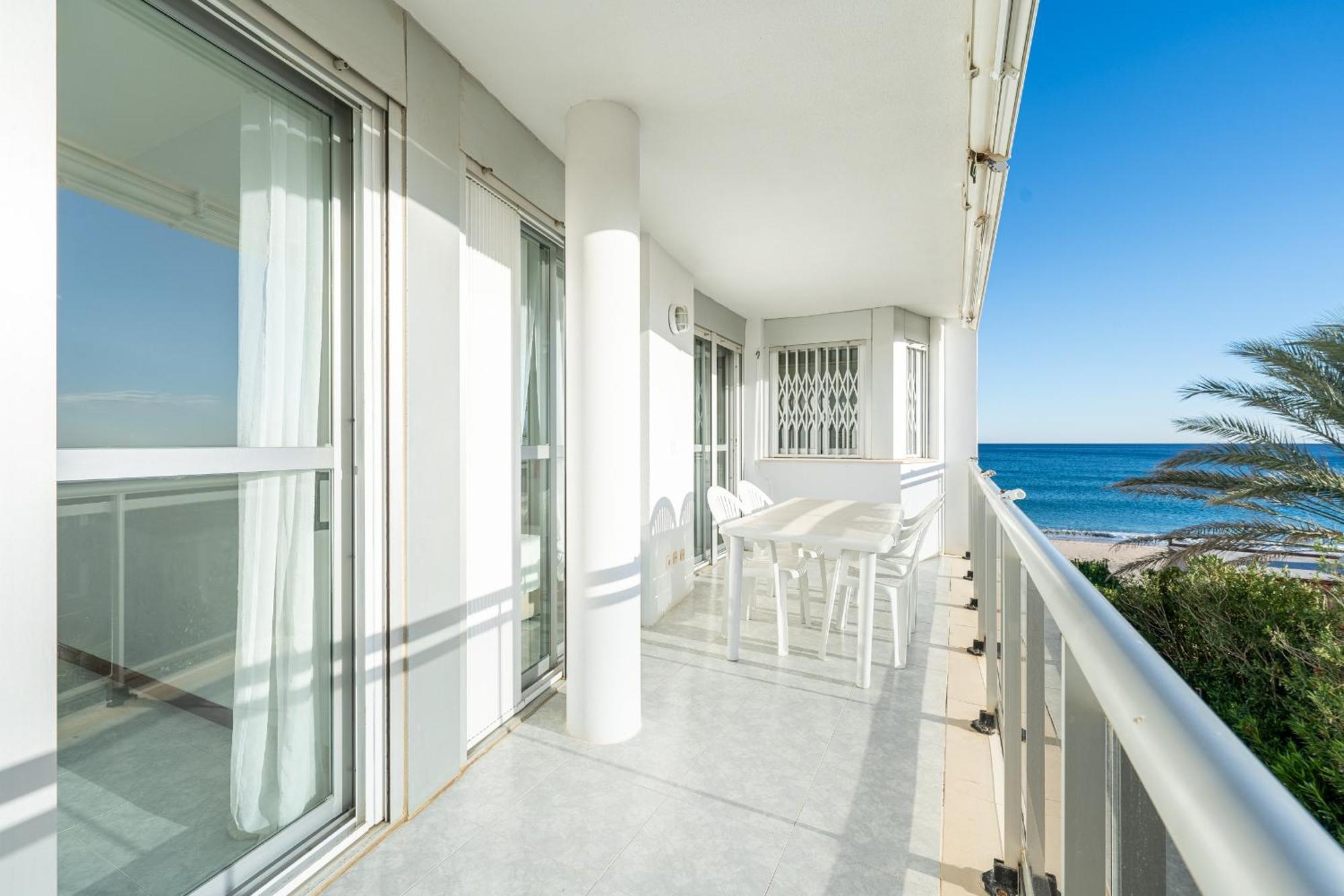 Hauzify I Apartaments Blue Riviera Miami Playa Exterior photo